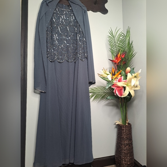 J Kara Women's Plus Size Sleeveless Beaded Pop Over Long Dress with Scarf Sz 16W - Picture 6 of 17